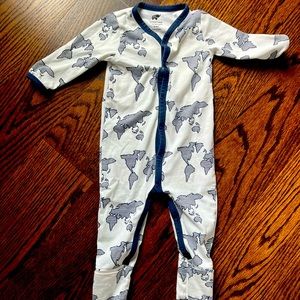 Monica & Andy one piece in world map print - 3-6 months